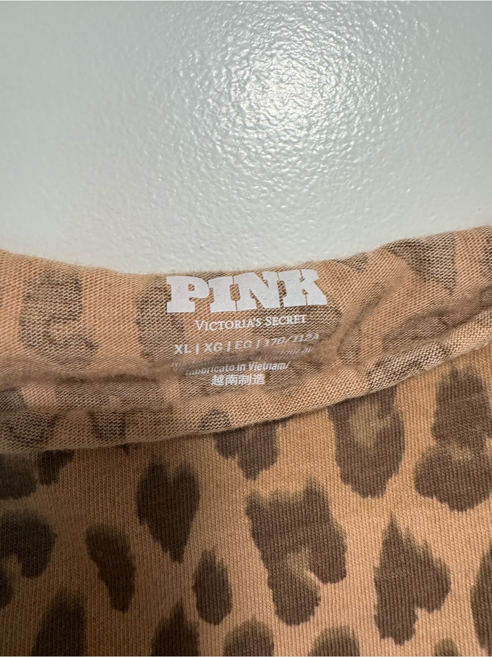 PINK Victoria's Secret Tan Leopard Print Short Sleeve Tee Off The Shoulder - Picture 3 of 4